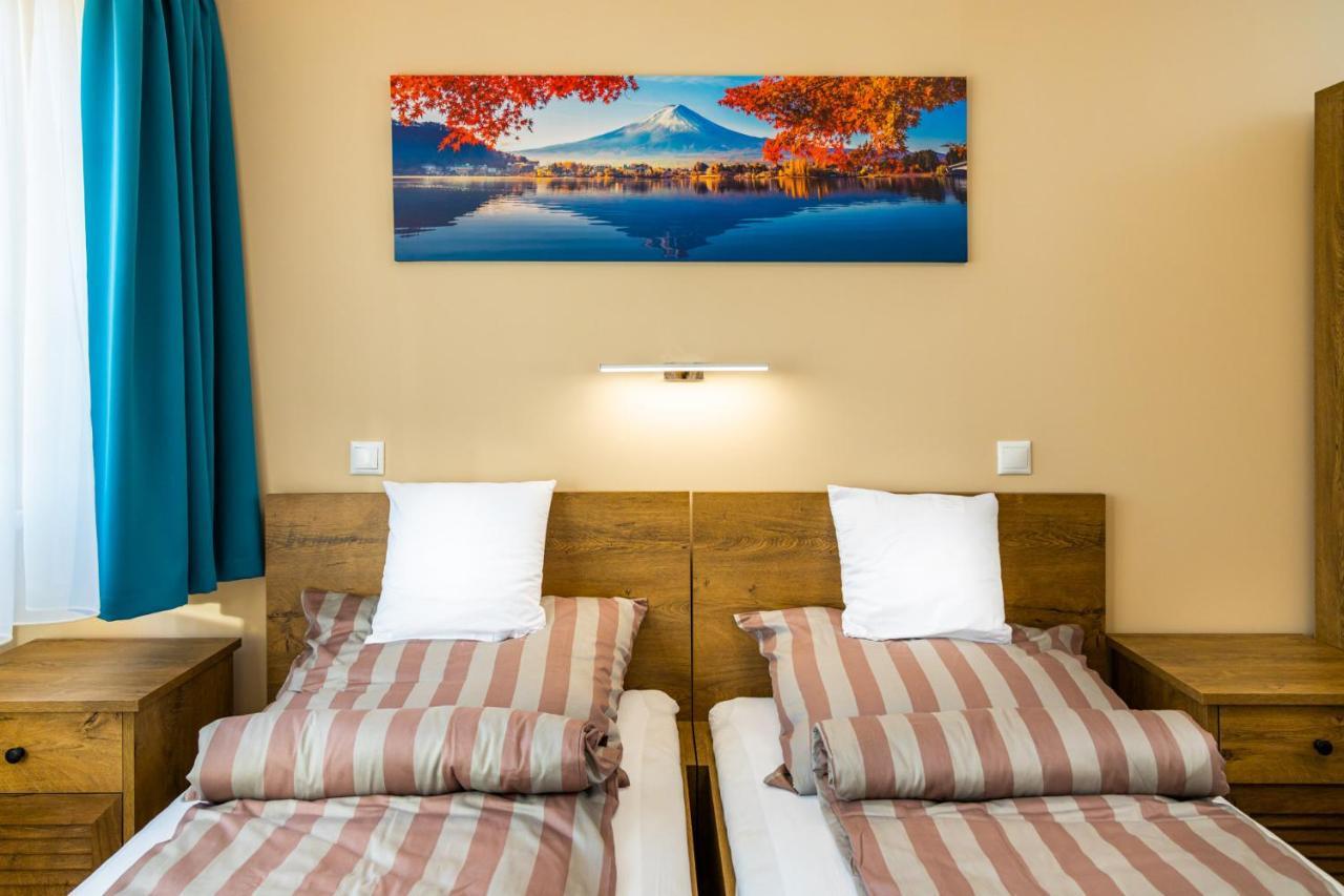 Oereghegyi Bika Panzio Bed & Breakfast Szekesfehervar Exterior photo