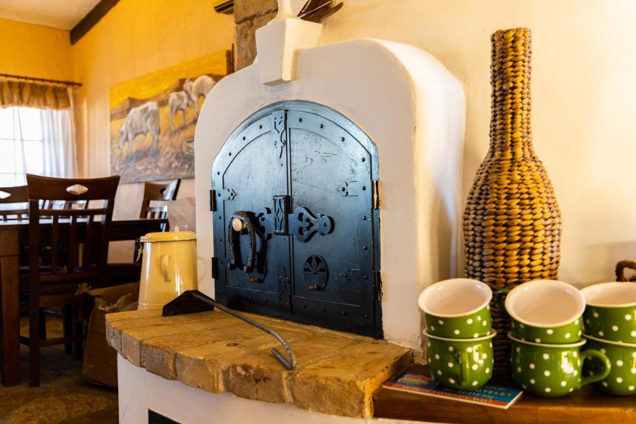 Oereghegyi Bika Panzio Bed & Breakfast Szekesfehervar Exterior photo